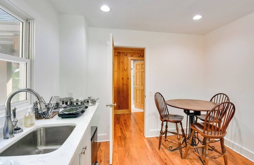Wiley Cabin | Scenic Duplex Cabin Rental Near Lake Burton!
