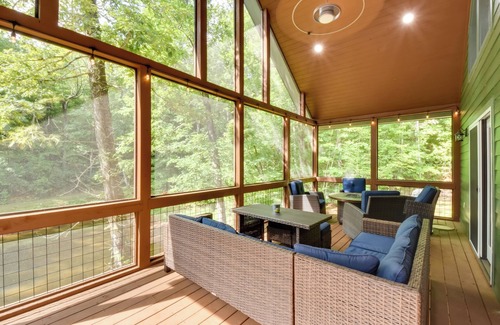 Wiley Cabin | Scenic Duplex Cabin Rental Near Lake Burton!