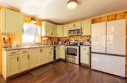 Goshen Cabin | Scenic Green Mountain Cabin Retreat near Hiking, Skiing, and Recreation Trails