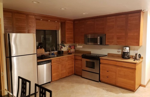 Hayward House | Scenic Hayward Hills Unit with Separate Entrance