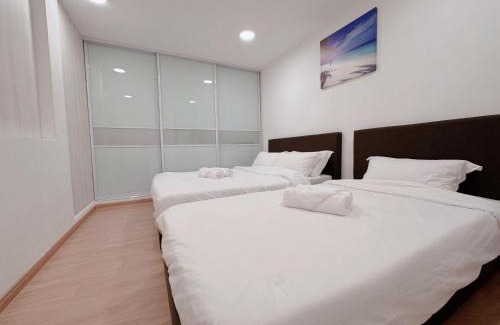 Taman Mutiara Apartment | Scenic High-Floor Condo Near MRT, Mall & Pool