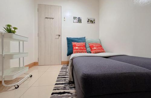 Taman Mutiara Apartment | Scenic High-Floor Condo Near MRT, Mall & Pool
