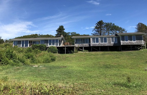 Gosnold Villa | Scenic, hip and remote compound on Cuttyhunk Island