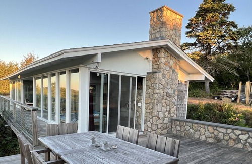 Gosnold Villa | Scenic, hip and remote compound on Cuttyhunk Island