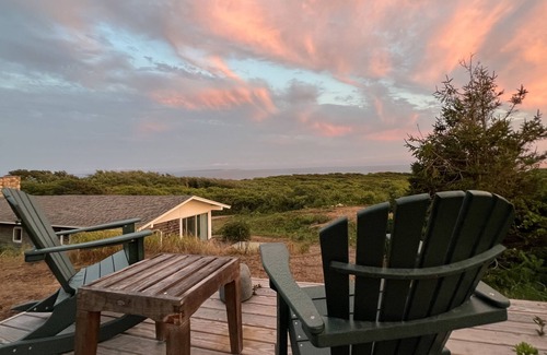 Gosnold Villa | Scenic, hip and remote compound on Cuttyhunk Island