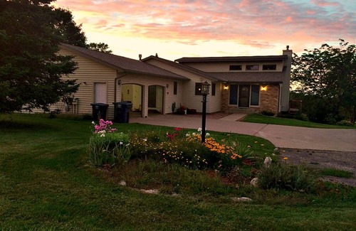 Wabasha House | Scenic Home On Golf Course & Ski Resort