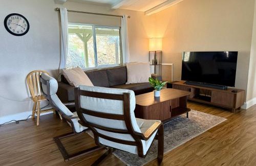 Wofford Heights House | Scenic Lake House & Dog Friendly