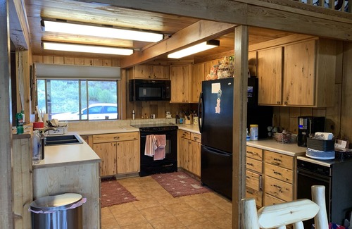 Lake City Cabin | Scenic Mountain Cabin; 2 Walk-In Showers; Nature Viewed As One Grills On Deck