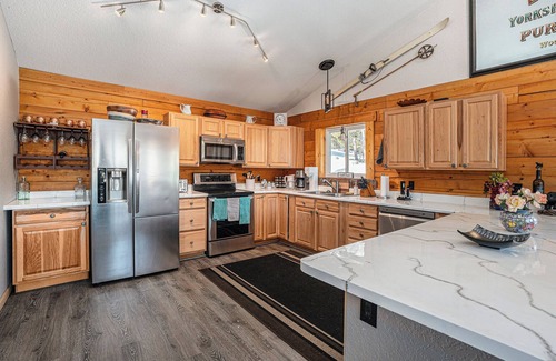 Saint Mary's Cabin | Scenic Mountain Retreat in Idaho Springs