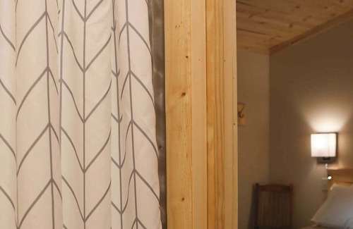 Fishhook Cabin | Scenic Mountain Setting Cabin #3 at Peak Lodging