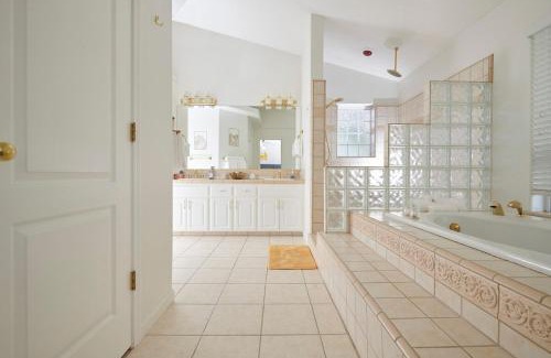 Oakhurst House | Scenic Mountain Views w Heated Pool, Game Room, and Hottubs