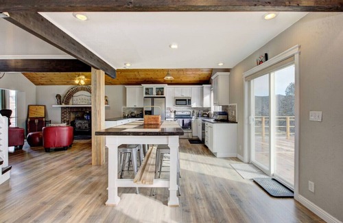 Boise House | Scenic Nest in the Wilderness