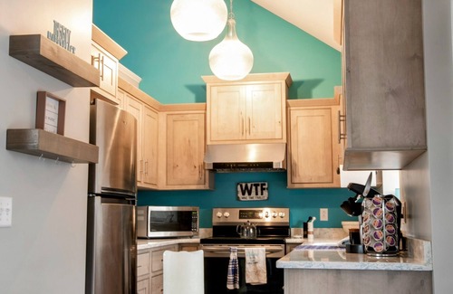 Town of Varick House | Scenic, Peaceful and Relaxing Seneca Lakefront Guest House-Stylish Space for Two