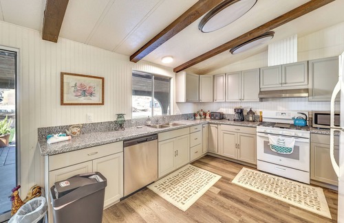 Perris House | Scenic Perris Rental Home ~ 9 Mi to Lake Elsinore!