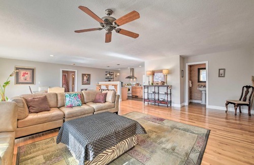 Waynesville House | Scenic Pet-Friendly House with Private Hot Tub!
