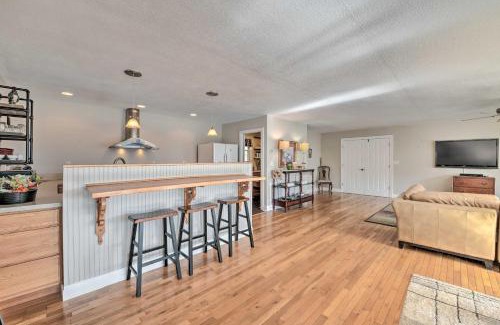 Waynesville House | Scenic Pet-Friendly House with Private Hot Tub!