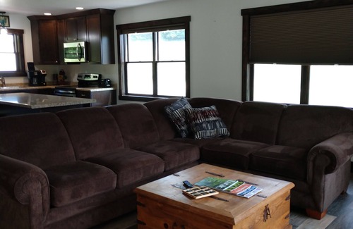 Marshland House | Scenic, quiet, rural get-away with free firewood