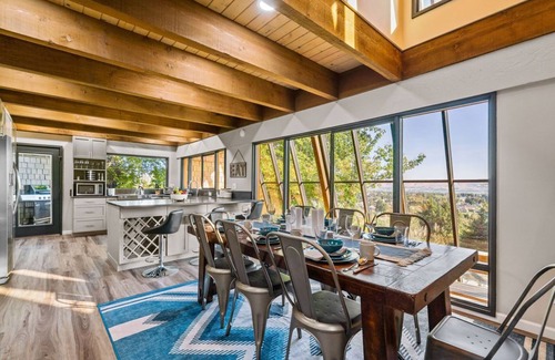 Yakima House | Scenic Retreat awaits…