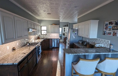 Sand Springs House | scenic Retreat for the Family