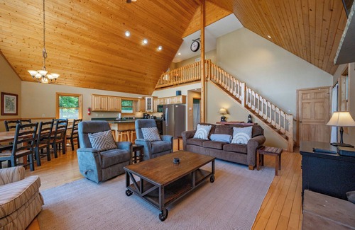 Swanton House | Scenic Retreat w/Pool Table & Lake Views