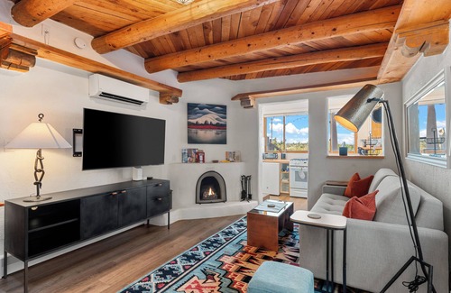 Northeast Santa Fe Apartment | Scenic Santa Fe Downtown Escape