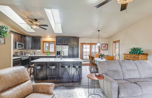 Rapid City House | Scenic & Serene Rapid City Getaway on 1 1/2 Acres!