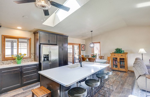 Rapid City House | Scenic & Serene Rapid City Getaway on 1 1/2 Acres!