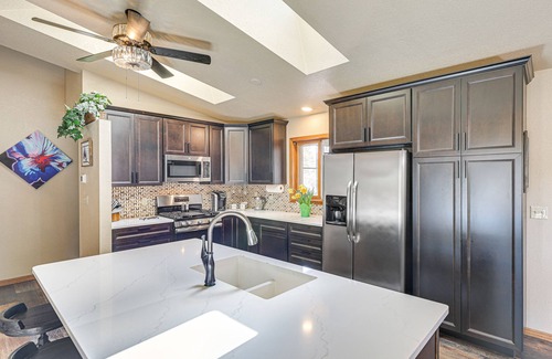 Rapid City House | Scenic & Serene Rapid City Getaway on 1 1/2 Acres!