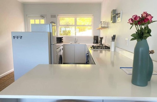 Redhill Apartment | Scenic Simon’s Town Stay | Steps to Beach & Cafés