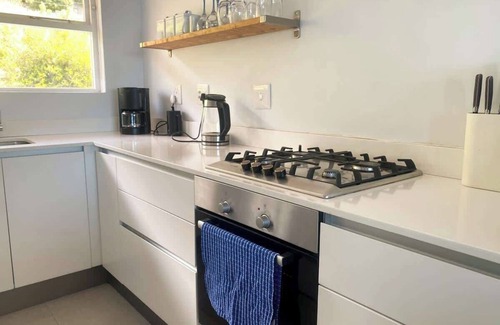 Redhill Apartment | Scenic Simon’s Town Stay | Steps to Beach & Cafés