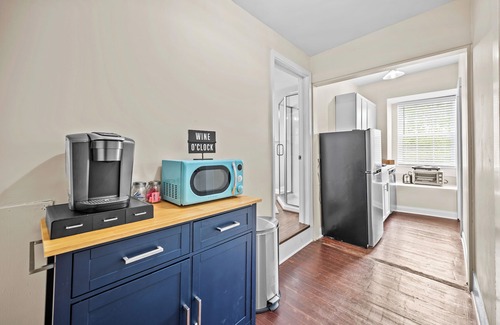 St. Charles Apartment | Scenic South Main Apartment with Breathtaking Views for 3 Guests