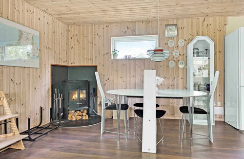 Hoeve Strand House | Scenic summer house 600 meters from sandy beach