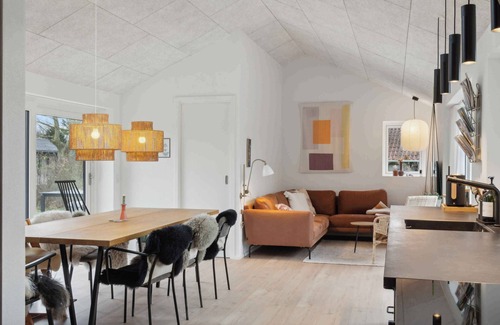 Odder House | Scenic summer house with space for the family