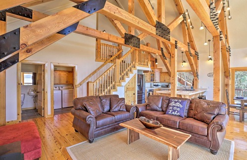 Susanville Cabin | Scenic Susanville Cabin w/Deck on Eagle Lake