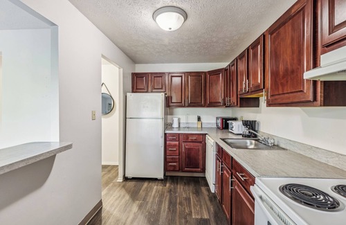 Parma Apartment | Scenic Towers 3012 I Cozy & Comfy I Free Parking