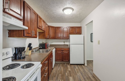 Parma Apartment | Scenic towers 3102 I Cozy & Comfy I Free Parking