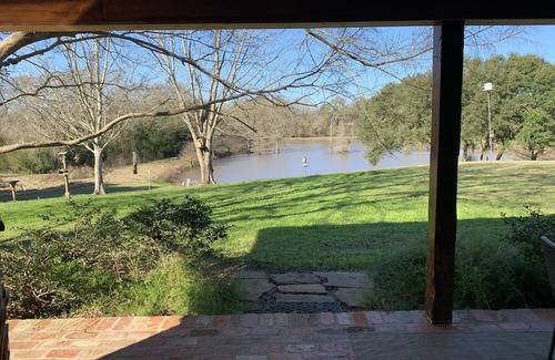 Carencro House | Scenic, upscale country living minutes from I-10 & I-49, & downtown Lafayette.,