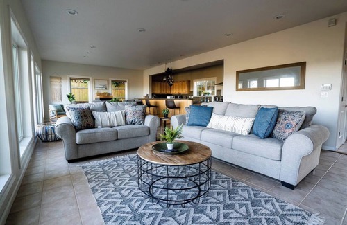 Sandy House | Scenic View Lodge | Hot Tub/Deck | Inspiring View