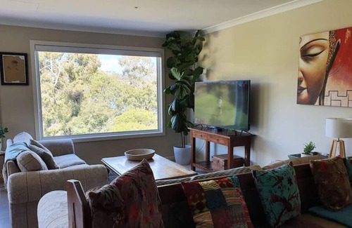Lake Hume Village Apartment | Scenic Villa -Second Storey- Lake Hume Resort