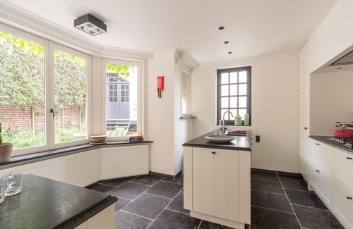 Borgloon Villa | Scenic villa in Borgloon with garden