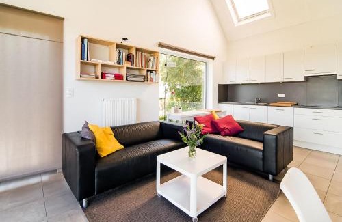 Olloy-sur-Viroin House | Scenic Villa in Viroinval