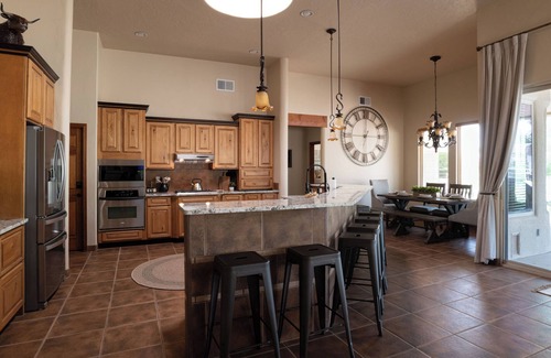 Alamogordo House | Scenic Vista with Game Room
