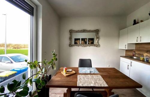 Mechernich Apartment | Schöne 1-Zimmer Wohnung mit Boxspringbett & Küche