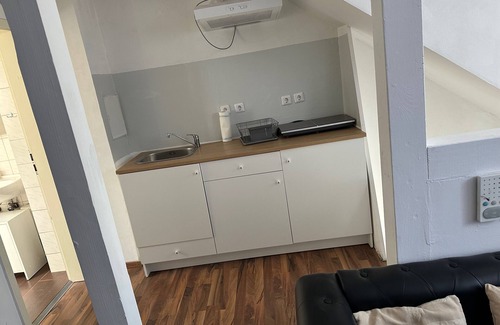 Gladbach Apartment | Schöne DG Wohnung in MG Zentrum