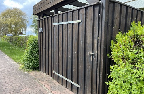 Muritz Apartment | Schöne Ferienwohnung mit Sonnenbalkon am Müritzufer