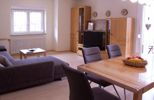 Schmidmuhlen Apartment | Schöne Ferienwohnung mit großer Terrasse.