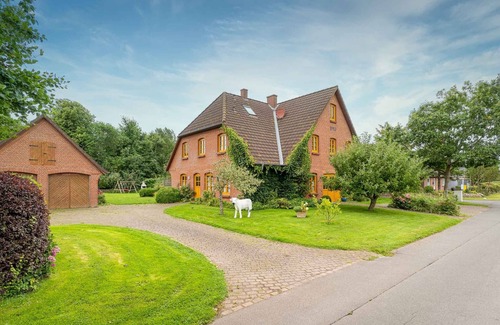 Vollerwiek Apartment | Schöne Ferienwohnung für bis zu 4 Personen Plus Hund