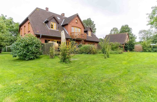 Vollerwiek Apartment | Schöne Ferienwohnung für bis zu 4 Personen Plus Hund