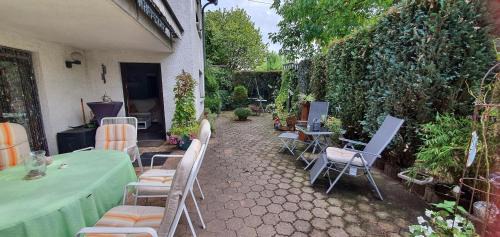Felsberg Apartment | Schöne Ferienwohnung mit Terrasse und Garten