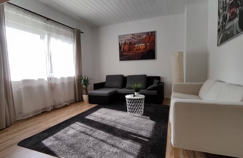Lindenhof Apartment | Schöne Gemütliche Wohnung